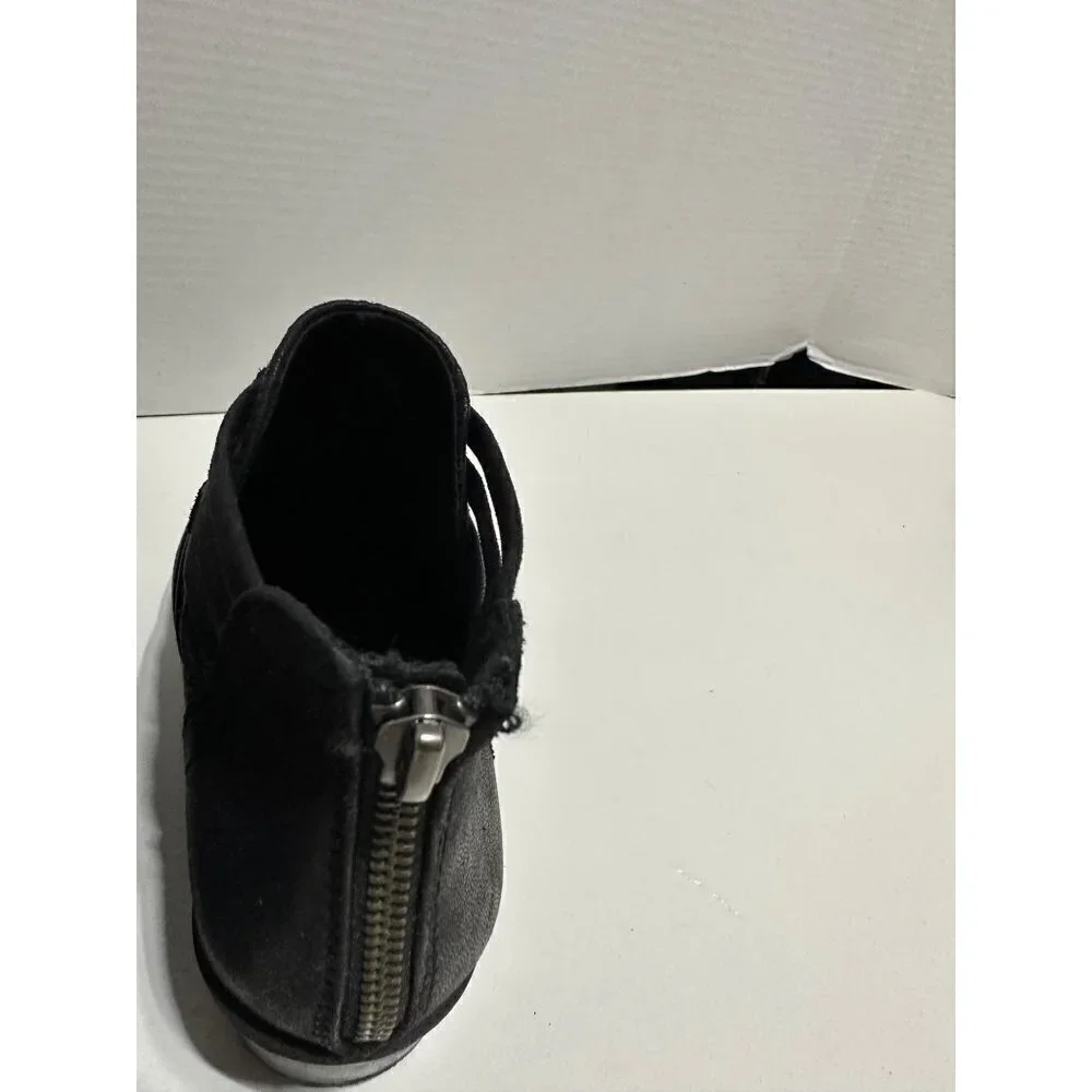 BareTraps black goldie Ankle boots Criss Cross Boho zip up size 6 NWOT